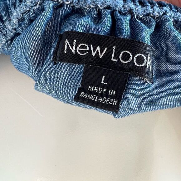 Denim dress with pom poms - Picture 4 of 5